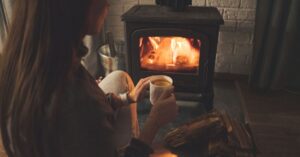 découvrez nos granulés de bois de haute qualité, économiques et écologiques, parfaits pour alimenter votre poêle à bois et profiter d'une chaleur naturelle et durable.